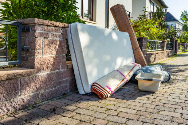Best Mattress Removal Service  in Munfordville, KY
